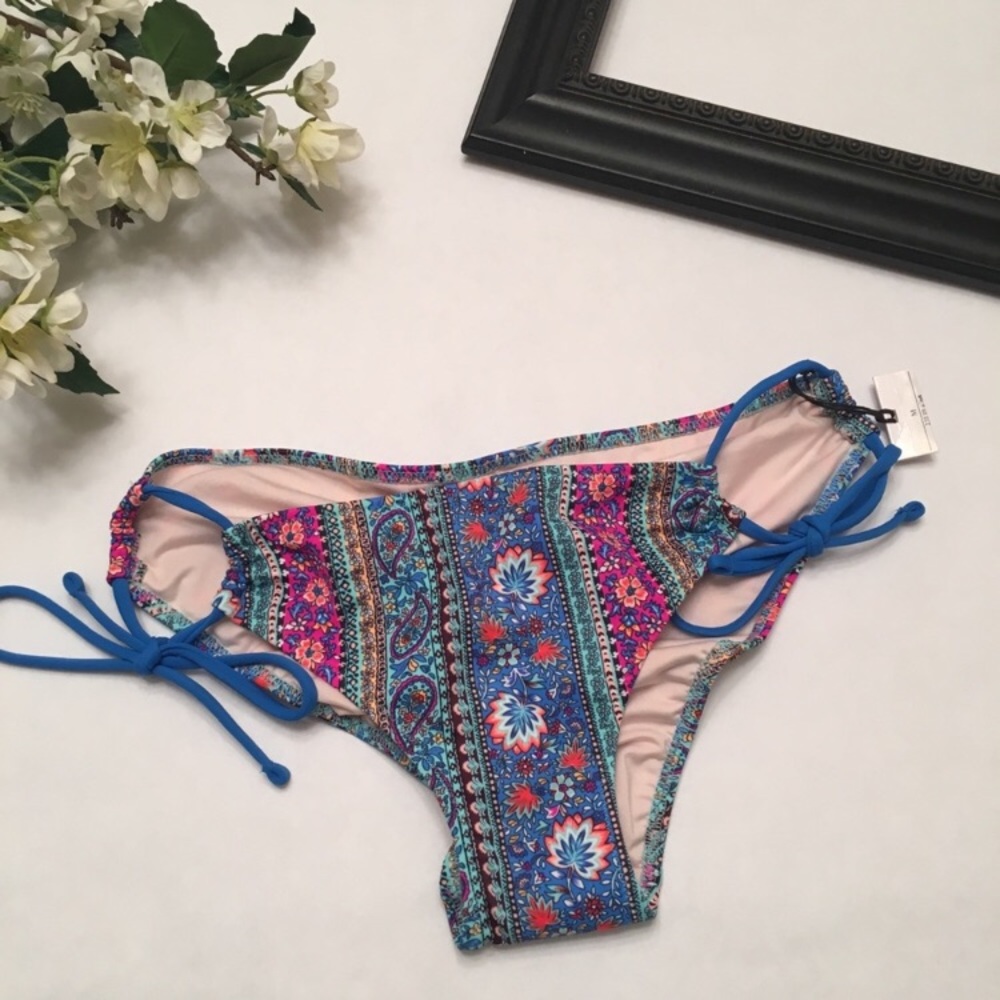Shade & Shore bikini bottom with tie side NWT